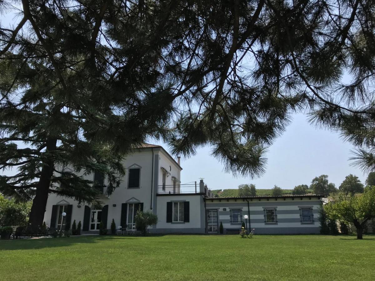 B&B Villa Prestigio Novi Ligure Esterno foto