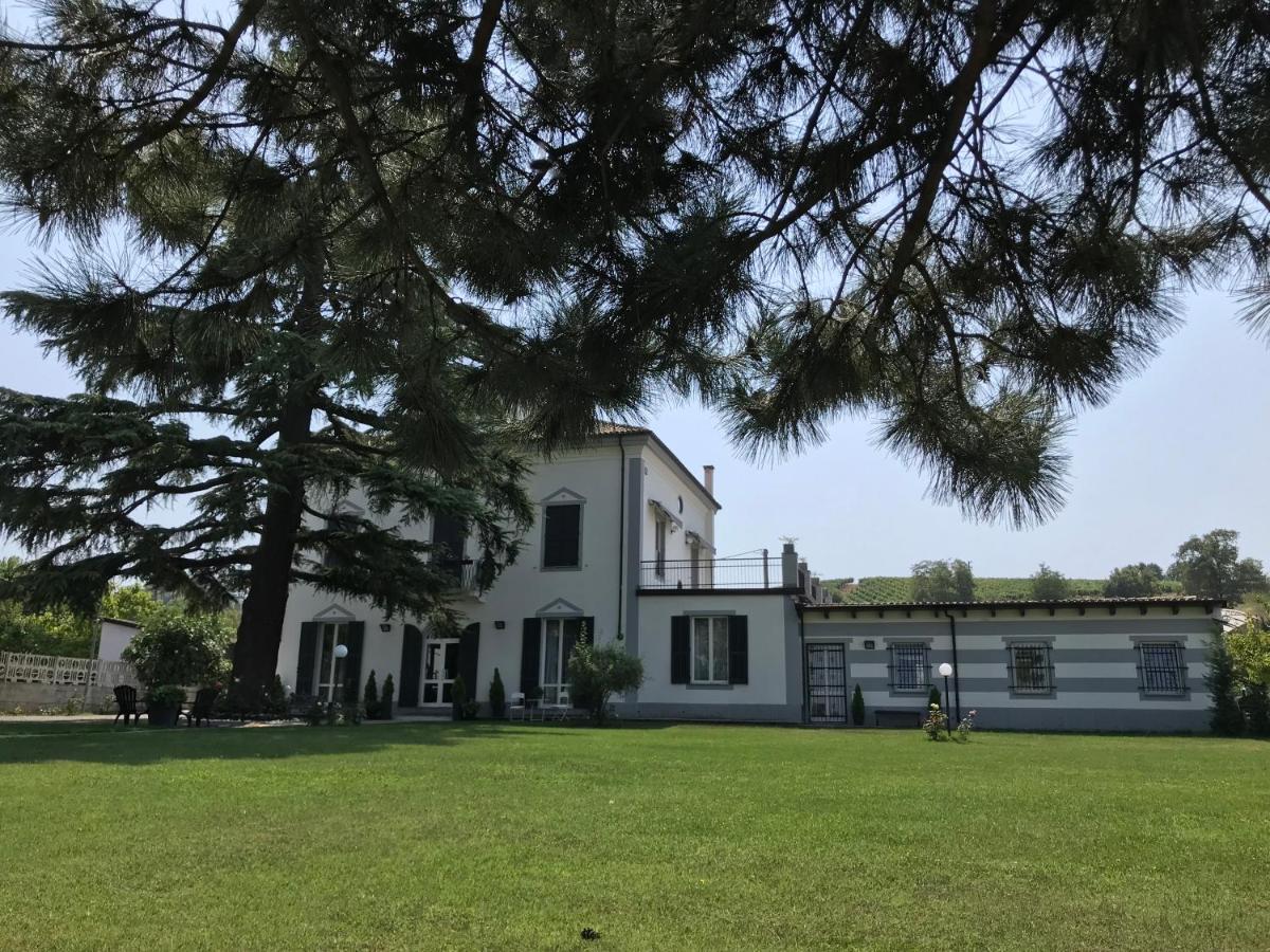 B&B Villa Prestigio Novi Ligure Esterno foto
